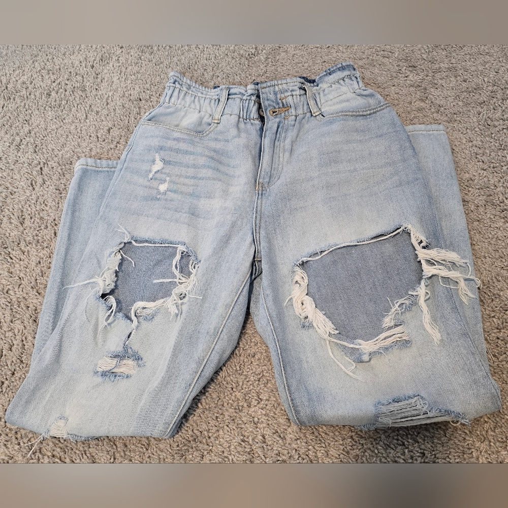 NWOT KanCan Paperbag Distressed Mom Jeans